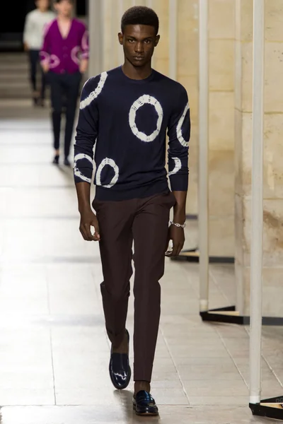 Look 38